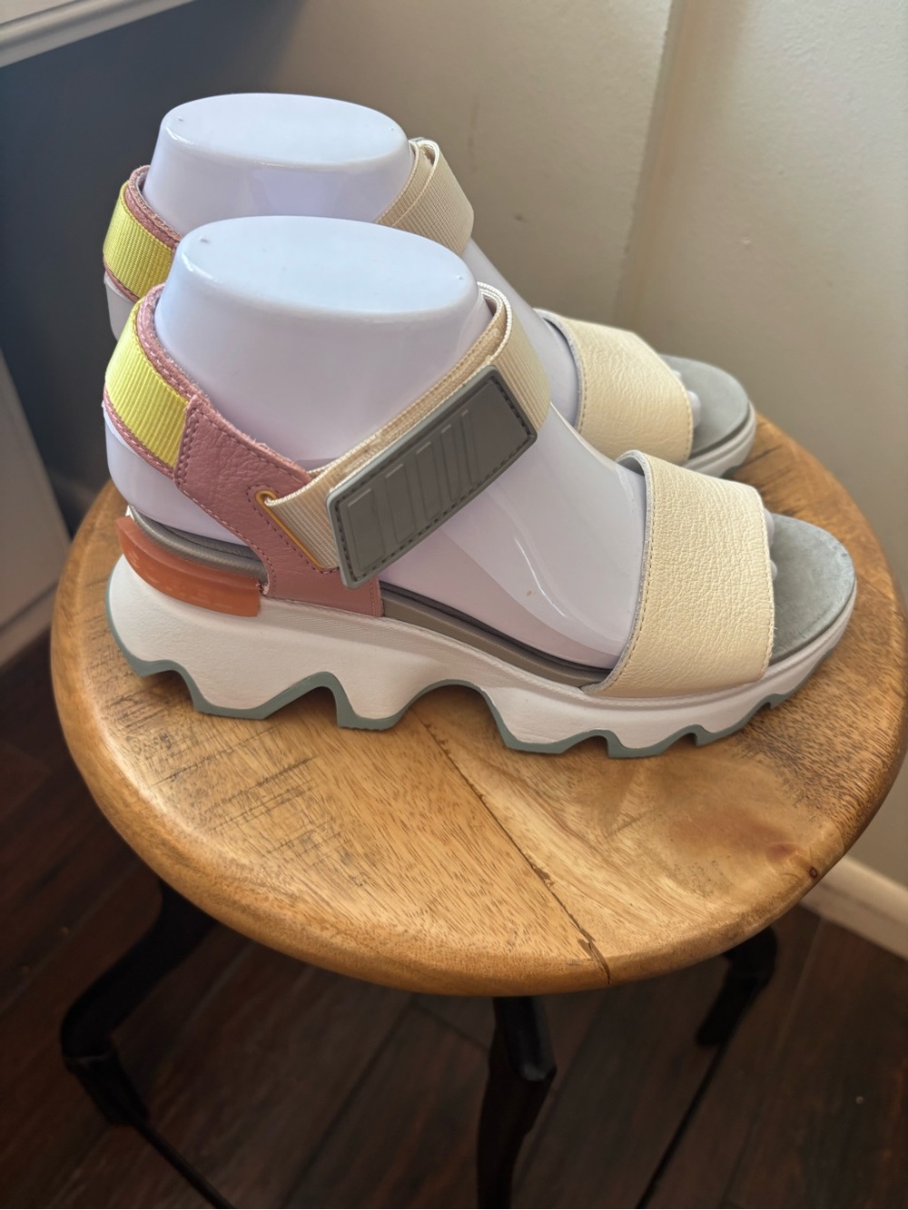 Sorel Women’s Chunky Sport Sandals Beige, Pink & Yellow kinetic 7 Anthropologie - Picture 3 of 7